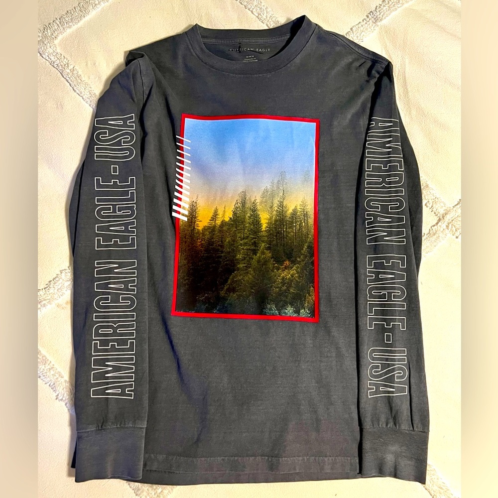 Men’s American Eagle Long Sleeved Tee, Medium
